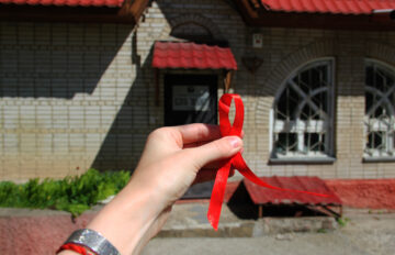 Як на Сумщині допомагають людям із ВІЛ і борються з поширенням хвороби