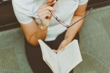 Вийшов посібник «Запобігання передозуванню опіоїдами». Про видання й роботу з профілактики передозувань на Сумщині